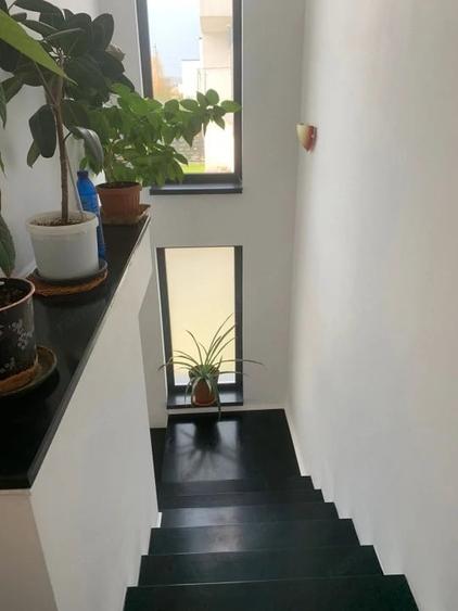 Casă cu Teren 249 Mp în Central