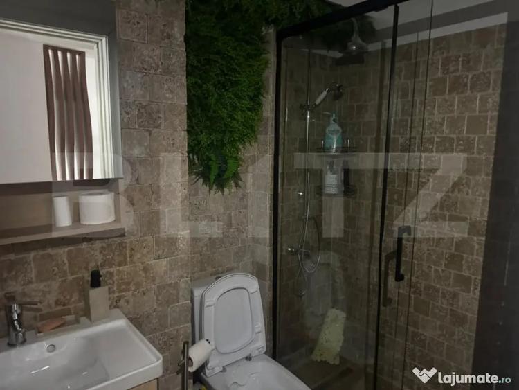 Garsonieră decomandată în Central