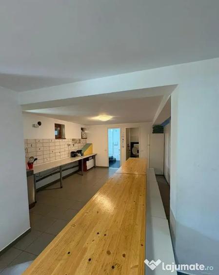 Casă cu 4 camere cu Teren 250 Mp în Berceni