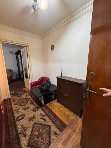 Garsonieră decomandată în Iancului