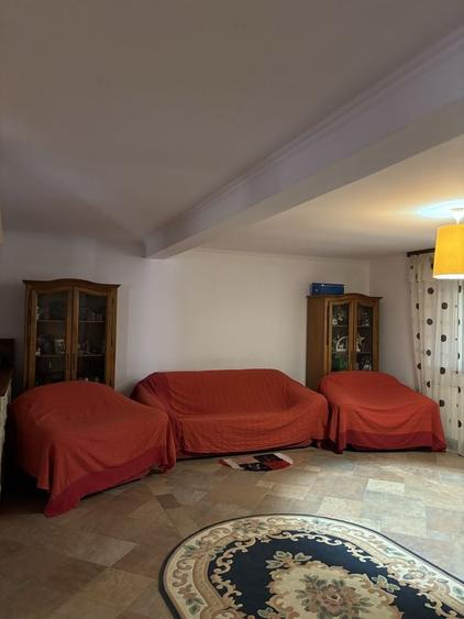 Casă cu 4 camere în Milcovul