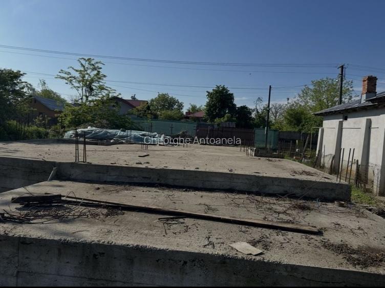 Teren intravilan cu fundatie si beci, Cocorasti Grind Prahova