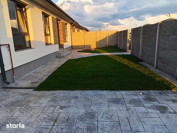 Casă cu 4 camere cu Teren 380 Mp în Joița