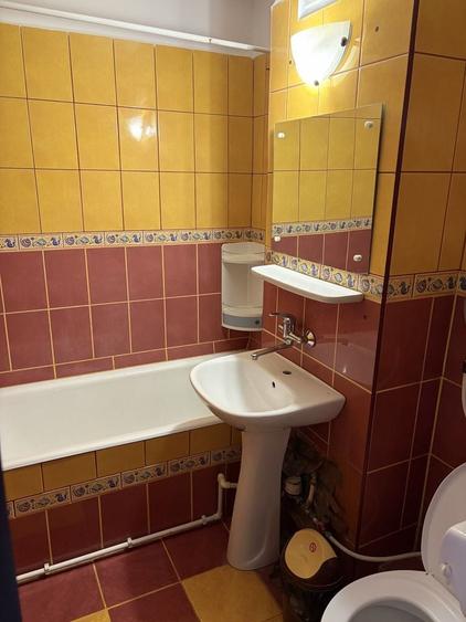 Apartament cu 2 camere decomandat în Galata