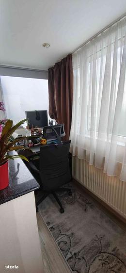 Apartament cu 2 camere semidecomandat în Cornișa