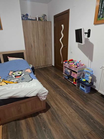 Apartament cu 2 camere decomandat în Florești