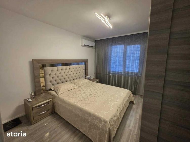Apartament cu 3 camere decomandat în Runcu