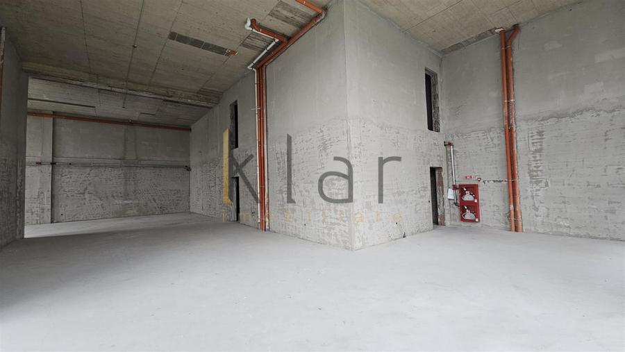 Spațiu comercial, de 358.60000610352 mp, în Sopor