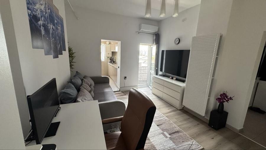 Apartament cu 2 camere semidecomandat în Basarab