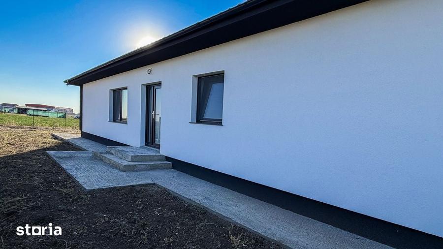 Casă cu 5 camere cu Teren 491 Mp în Cumpăna