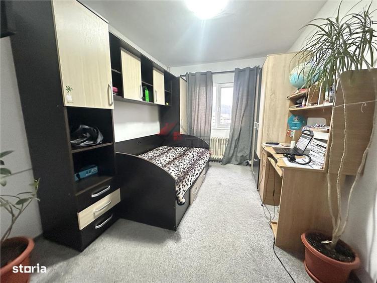 Apartament cu 3 camere decomandat în Central
