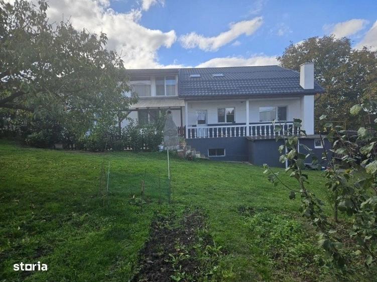 Casă cu 4 camere cu Teren 1400 Mp în Central