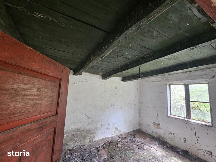 Casă cu 3 camere cu Teren 5571 Mp în Zam