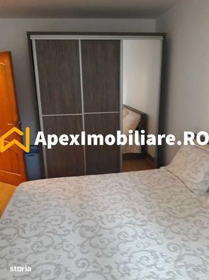 Apartament cu 3 camere decomandat în Berceni