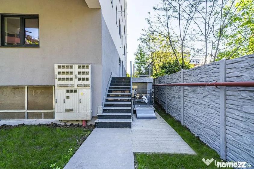 Apartament cu 2 camere semidecomandat în Păcii
