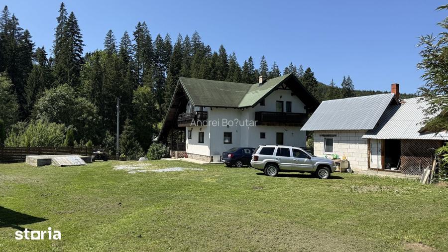 Casa aproape de padure ?i vecina cu paraul Sadova