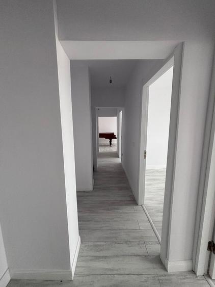 Apartament cu 3 camere decomandat în Titulescu
