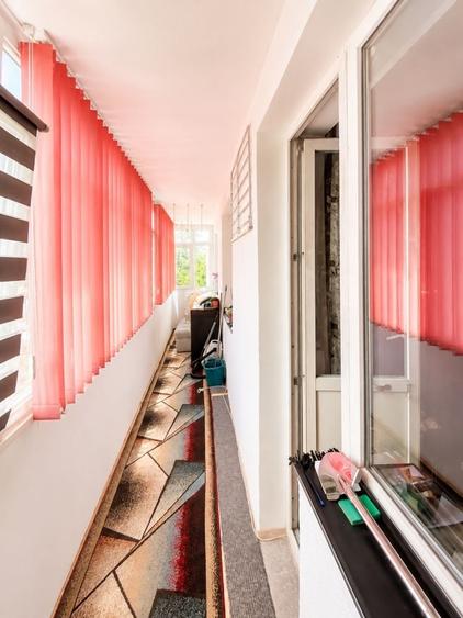 Apartament cu 4 camere decomandat în Central
