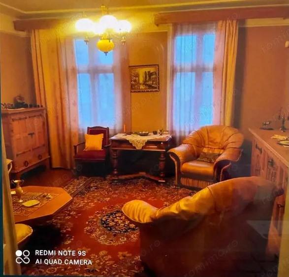 Casă cu 4 camere cu Teren 570 Mp în Central