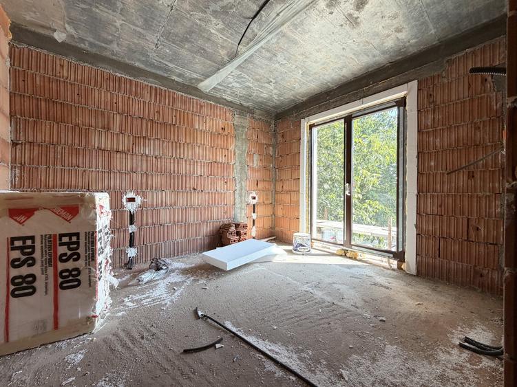 Duplex cu 5 camere cu Canalizare în Chișoda