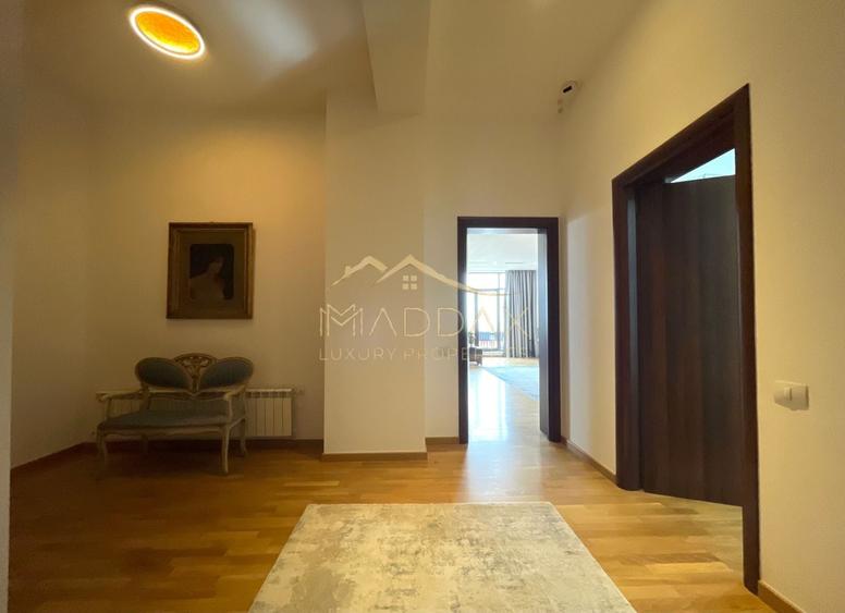 Apartament cu 4 camere, mobilat în Pipera