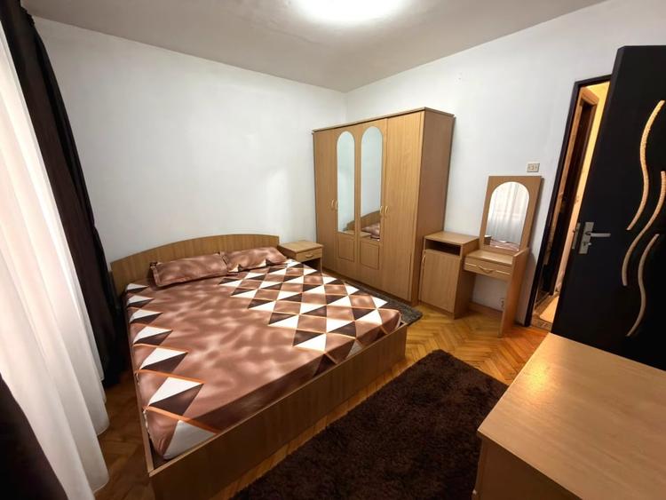 Apartament cu 2 camere decomandat, mobilat în Rovine
