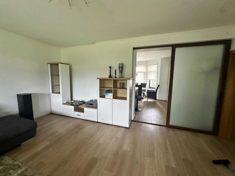 Casă cu 4 camere cu Teren 250 Mp în Exterior Vest