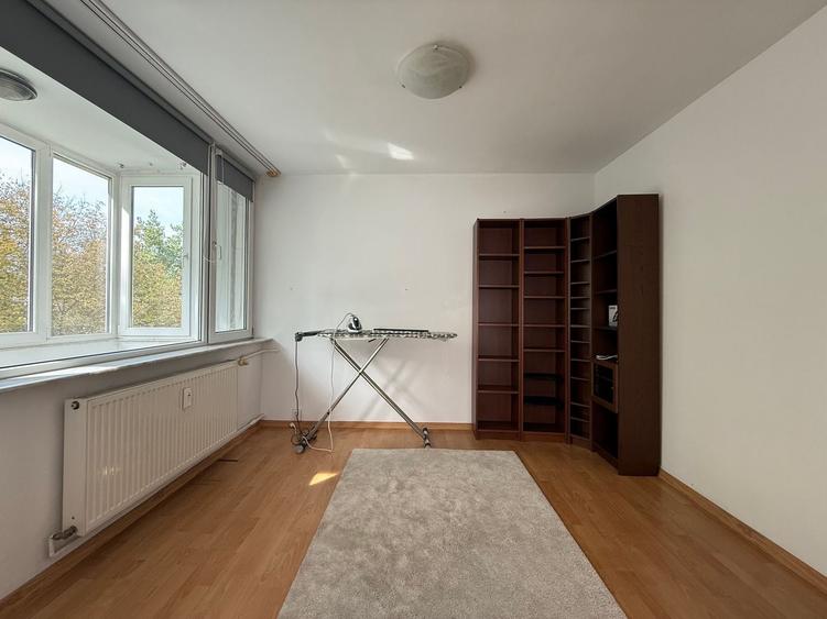 Apartament cu 3 camere decomandat, mobilat în Arcul de Triumf