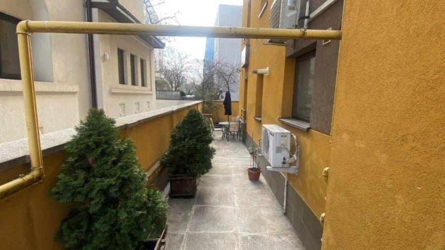 Apartament cu 3 camere decomandat, mobilat în Primăverii