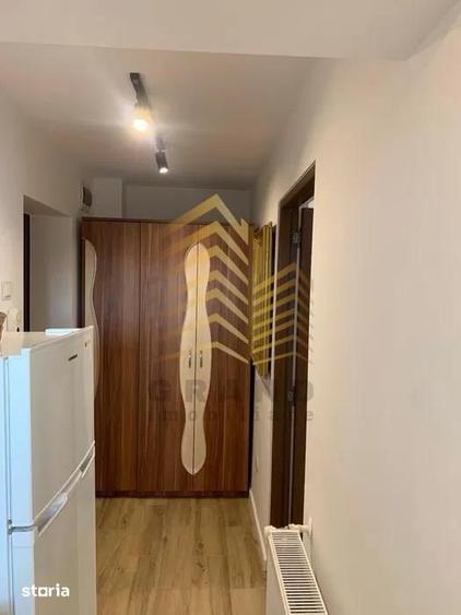 Apartament cu 2 camere semidecomandat, mobilat în Decebal