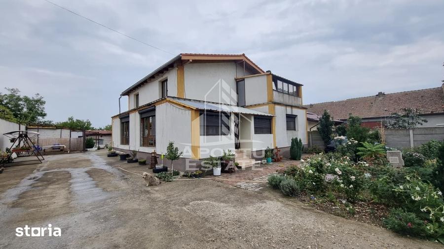 Casă cu 6 camere cu Teren 2712 Mp în Dudeștii Noi