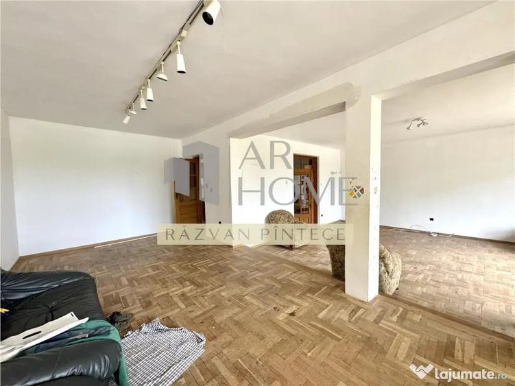 Casă cu 11 camere cu Teren 1915 Mp în Păulești