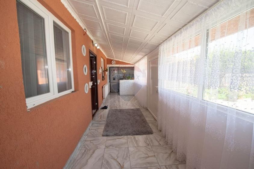 Casă individuală cu 3 camere cu Teren 611 Mp în Adunații-Copăceni