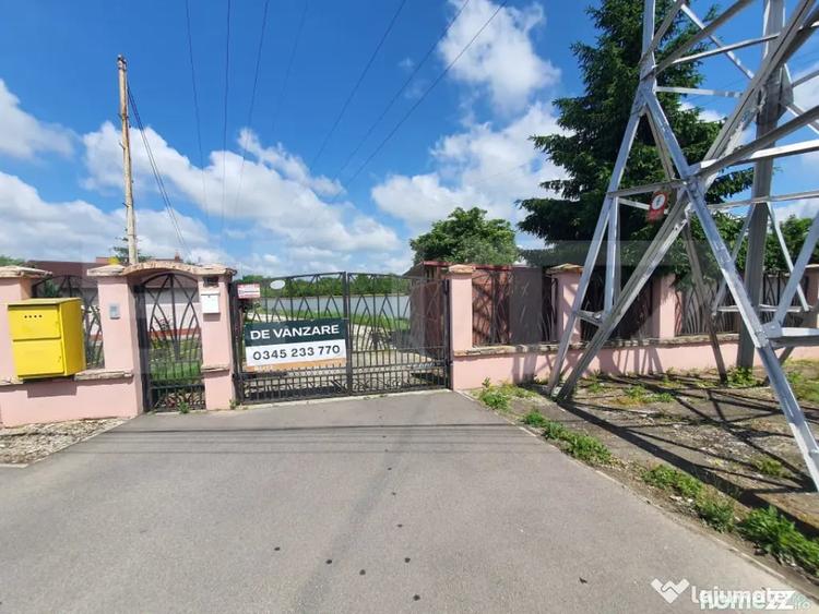 Casă cu 5 camere cu Teren 2022 Mp în Valea