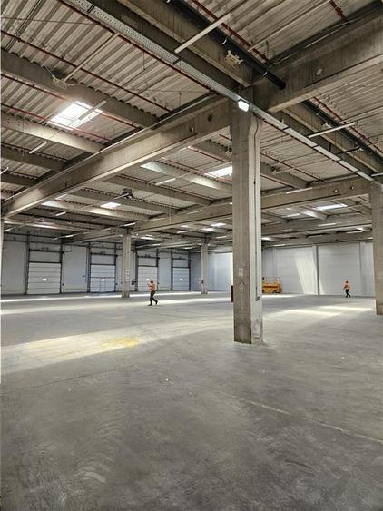 Spațiu industrial, de 2,600 mp, în Est