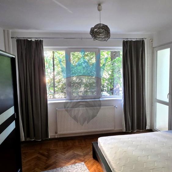 Apartament cu 3 camere decomandat, mobilat în Dristor