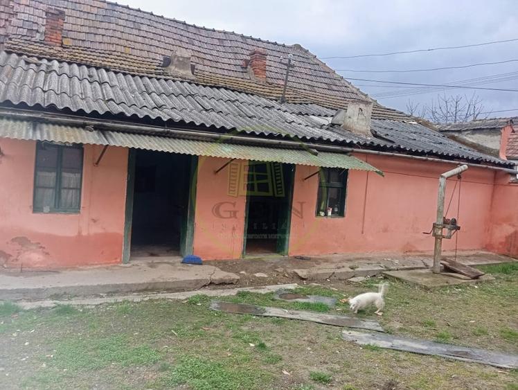 Casă individuală cu 2 camere cu Teren 802 Mp în Târnava