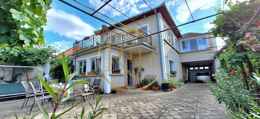 Casă individuală cu 5 camere cu Canalizare în Giroc