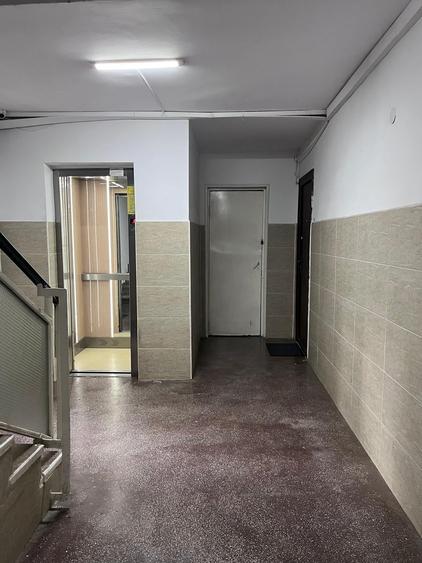 Apartament cu 4 camere decomandat în Iancului
