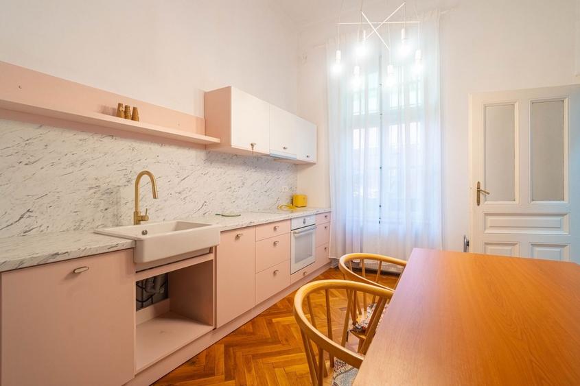 Apartament cu 2 camere nedecomandat, mobilat în Ultracentral