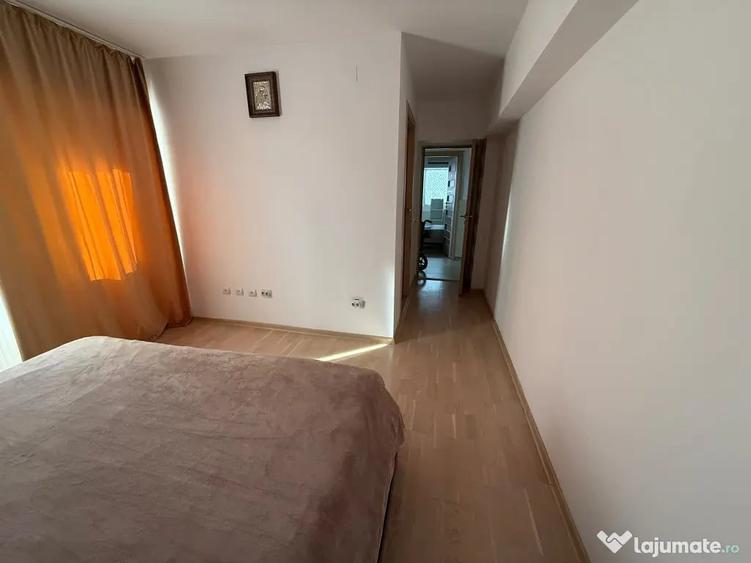 Apartament cu 3 camere decomandat în Mihai Bravu