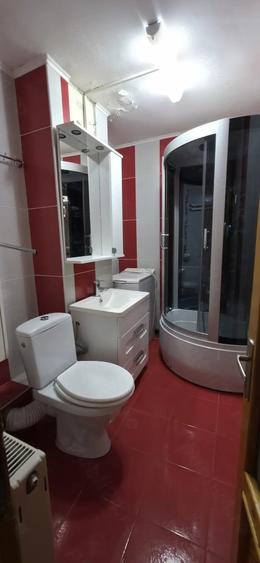 Apartament cu 3 camere decomandat în Bucovina
