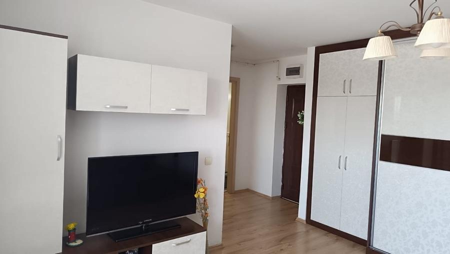Garsonieră decomandată în Vitan