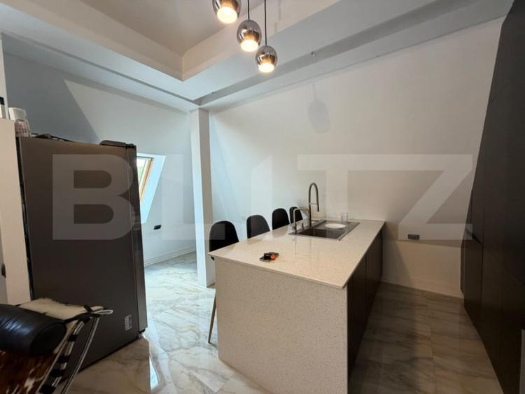 Apartament cu 3 camere semidecomandat în Făget