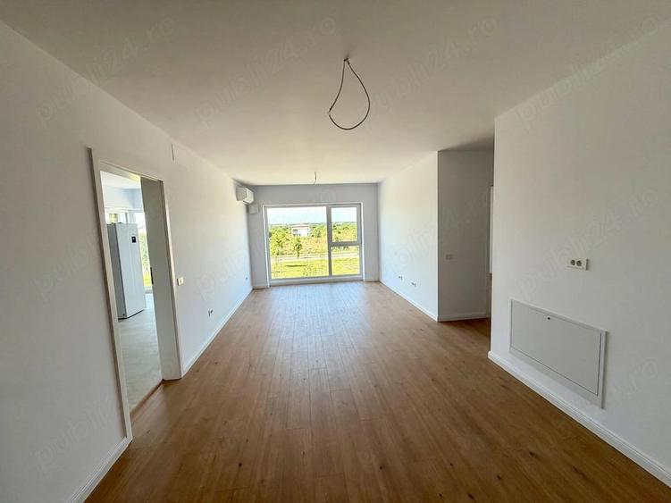 Apartament cu 3 camere decomandat în Aviației