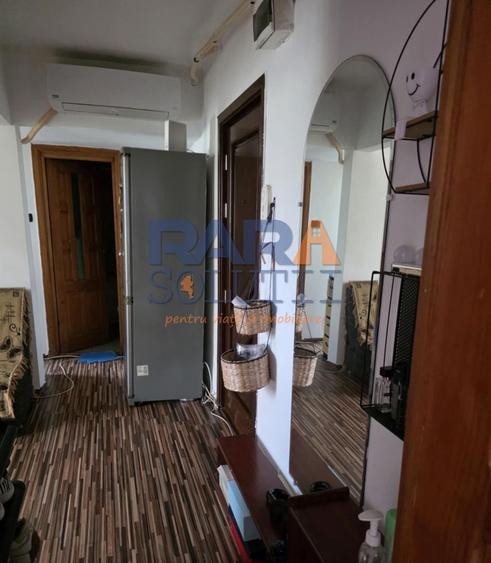 Apartament cu 2 camere decomandat, mobilat în Central
