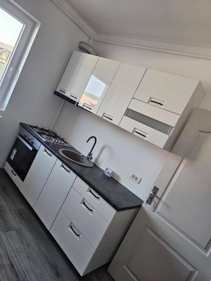 Apartament cu 2 camere decomandat în Șișești