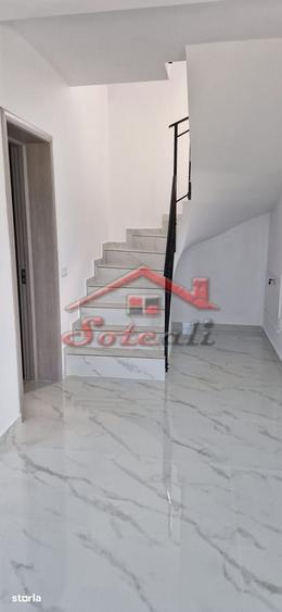 Casă cu 4 camere cu Teren 500 Mp în Cornu