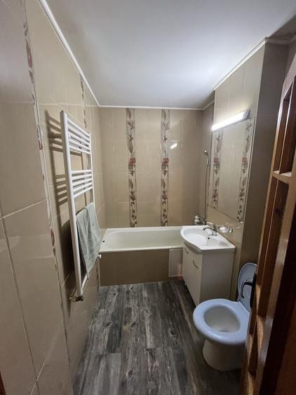 Apartament cu 3 camere decomandat în Sfântu Ilie