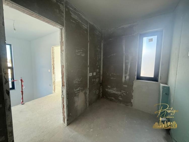 Duplex cu 4 camere cu Canalizare în Nufărul